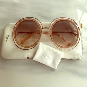 Chloé Carlin’s two tone round frame ❗️Sale❗️